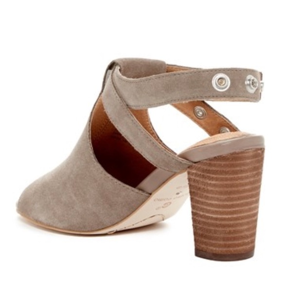 Gray Genuine Leather Peep Toe Block Heel Sandals - Picture 8 of 8